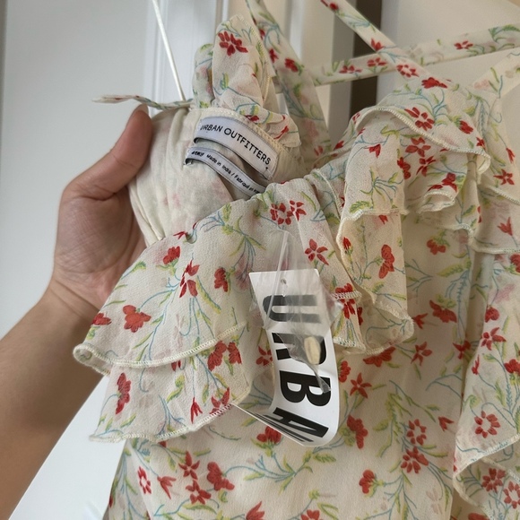 Floral Ruffle Halter Midi Dress - Picture 5 of 6